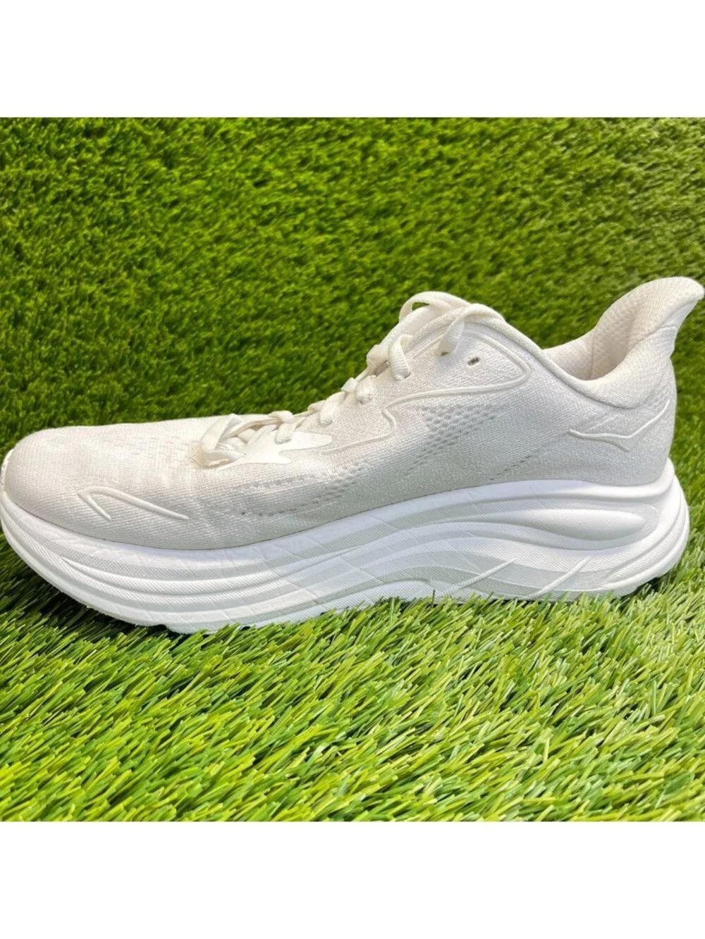 Hoka One One Clifton 10 Womens Size 9.5 White Athletic Running Shoes Sneakers